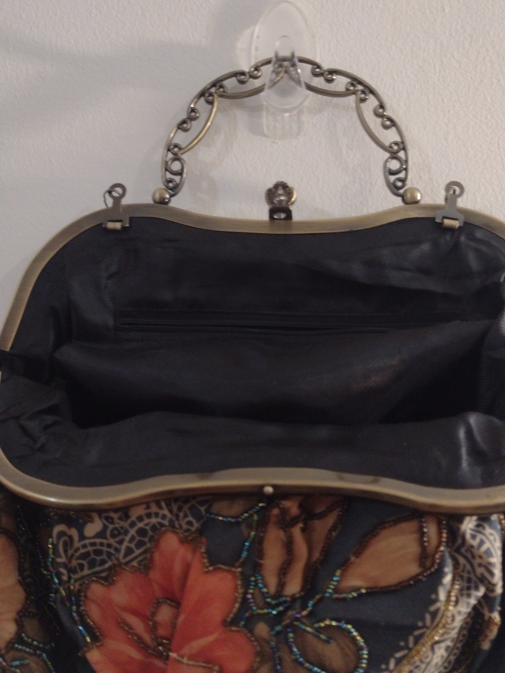 Vintage Floral Beaded Evening Clutch - Black & Tan - Picture 7 of 8